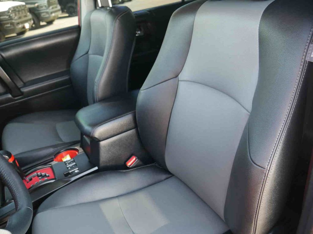 Used 2022 Toyota 4Runner SR5 Premium image 35