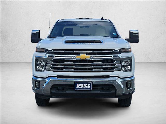 Used 2024 Chevrolet Silverado 3500 LT w/ Convenience Package AWD/4WD image 2