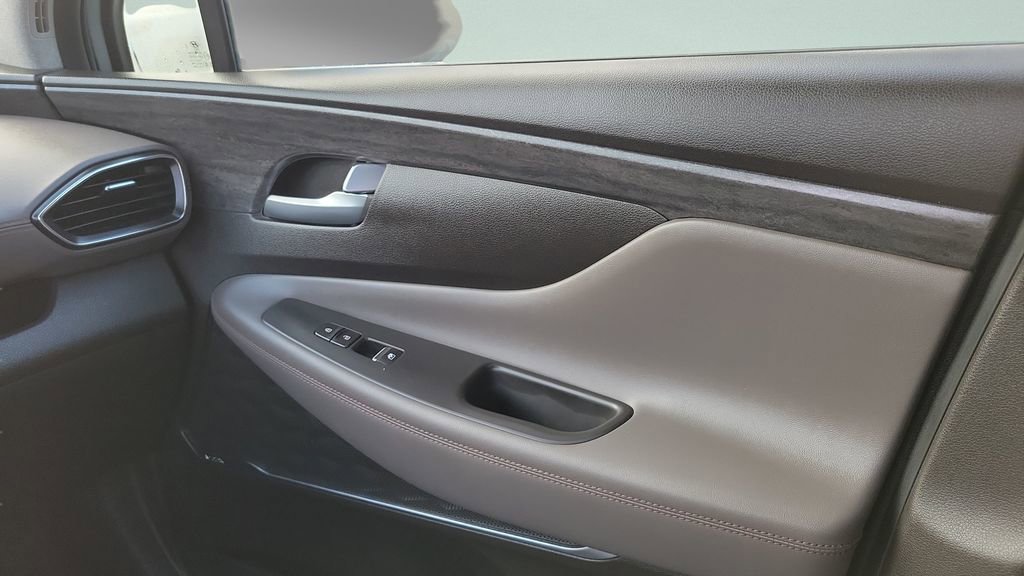 Used 2020 Hyundai Santa Fe Limited image 24