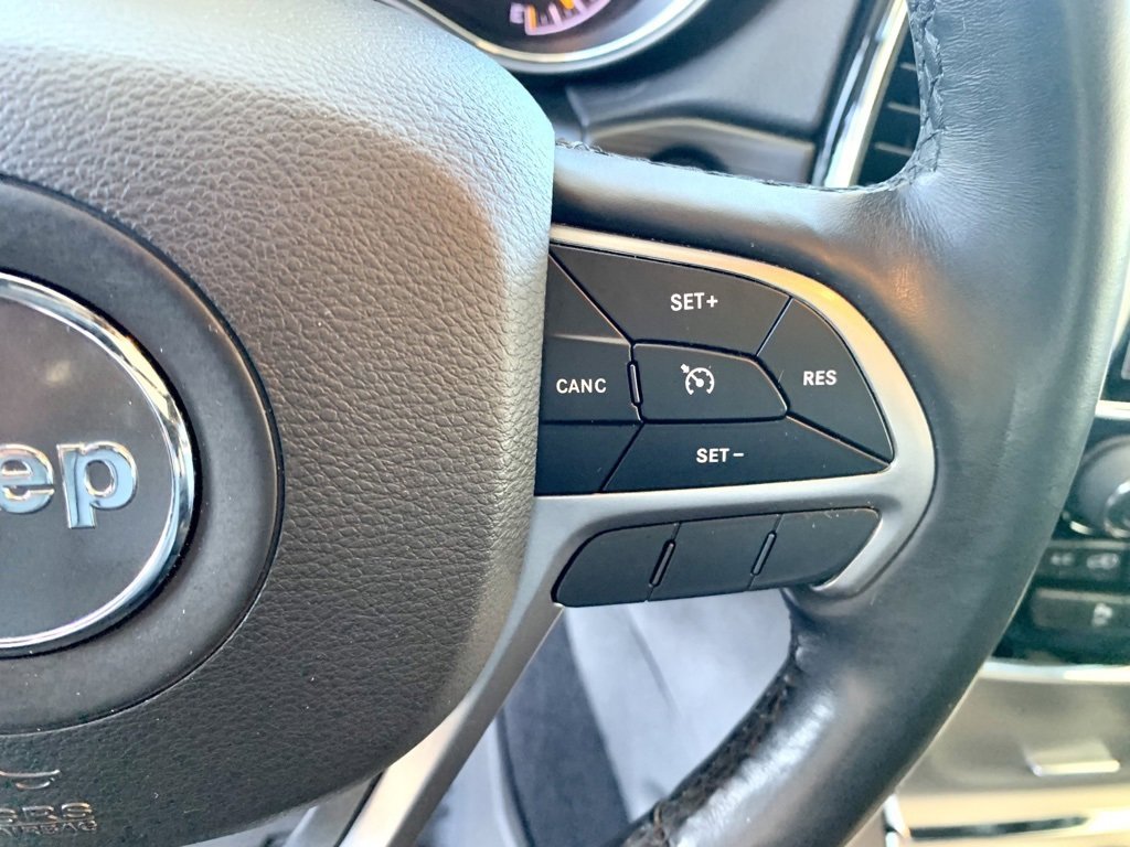 Used 2020 Jeep Grand Cherokee Limited w/ Luxury Group II image 35