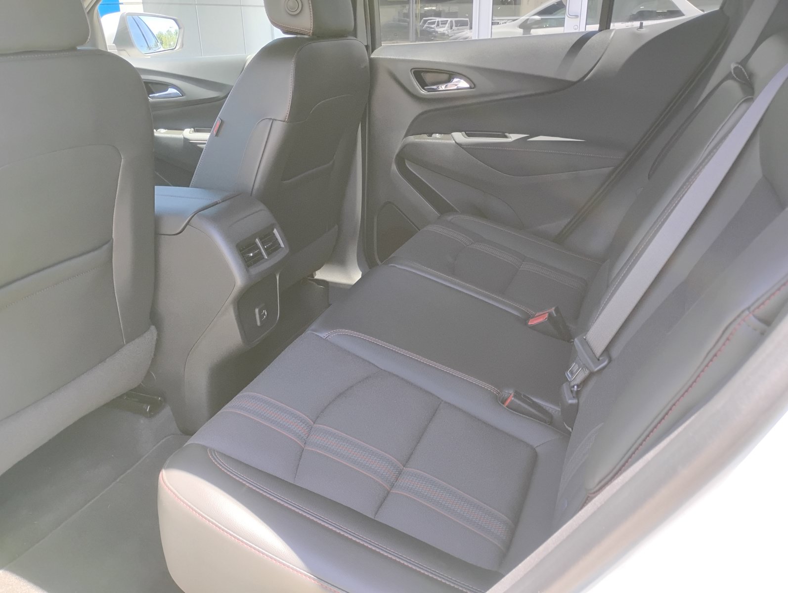 Used 2022 Chevrolet Equinox RS FWD image 25