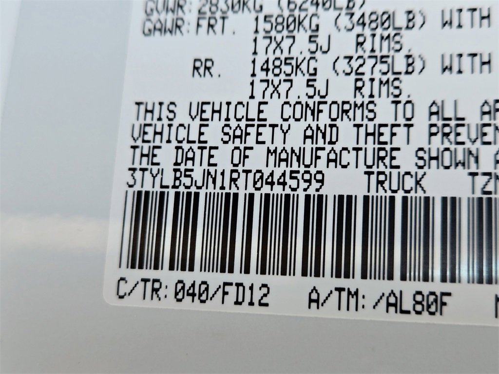 Used 2024 Toyota Tacoma TRD Off-Road image 33