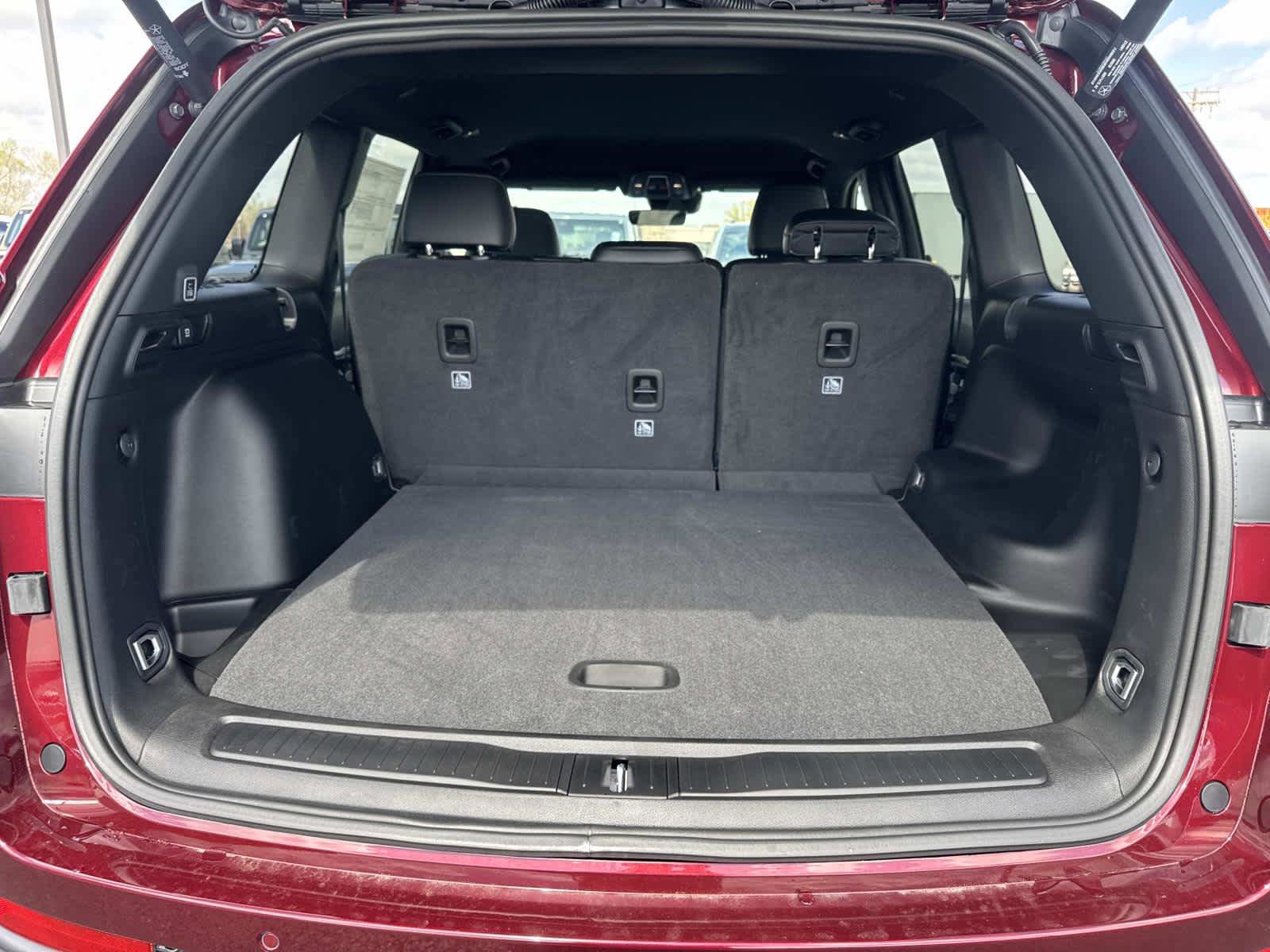 New 2026 Jeep Grand Cherokee Altitude RWD image 7