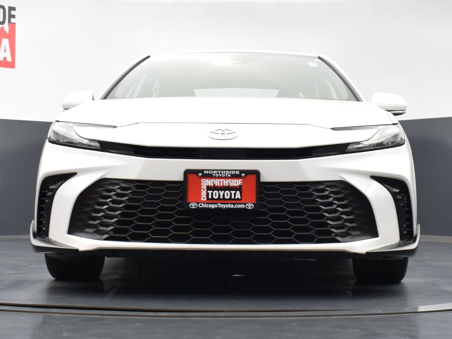 Used 2025 Toyota Camry SE FWD image 30