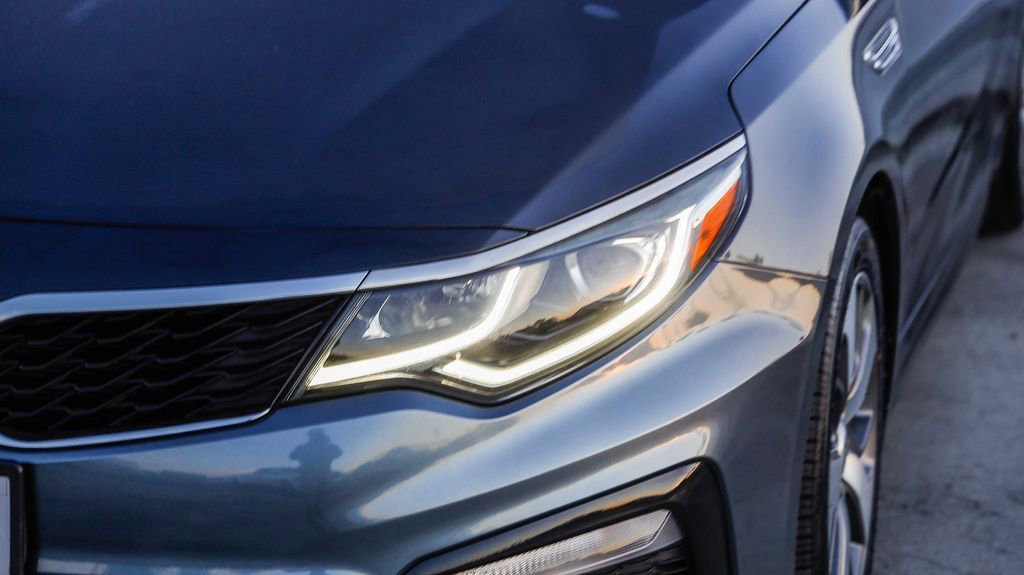 Used 2020 Kia Optima S FWD image 5