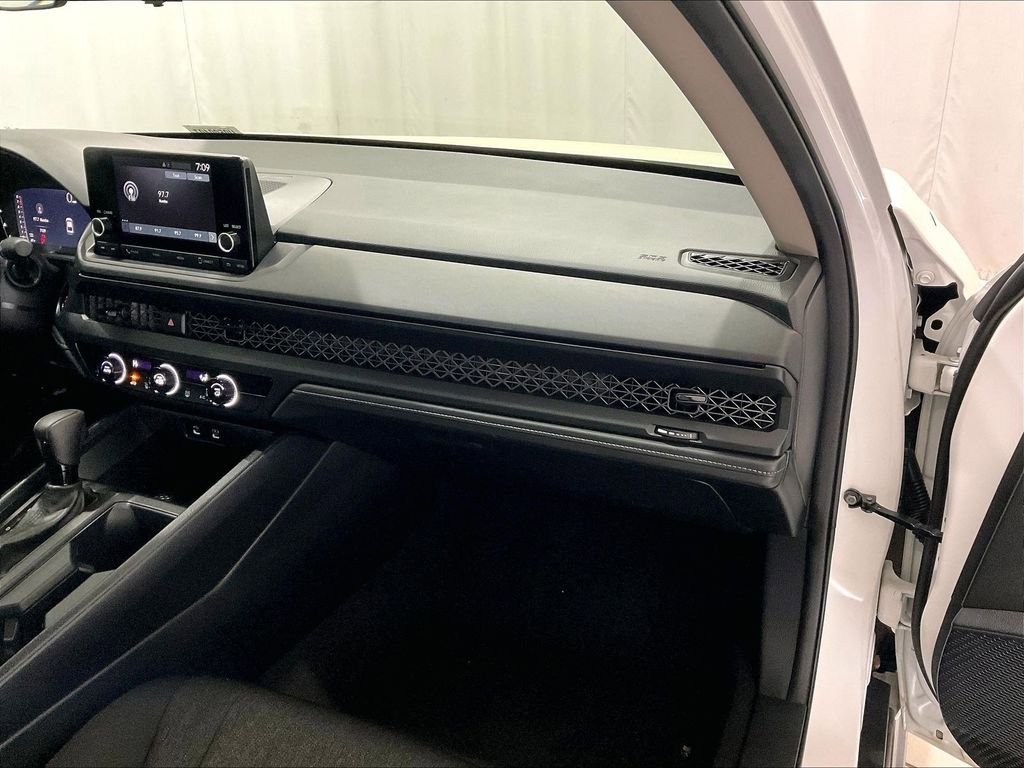 Used 2025 Honda Accord LX image 13