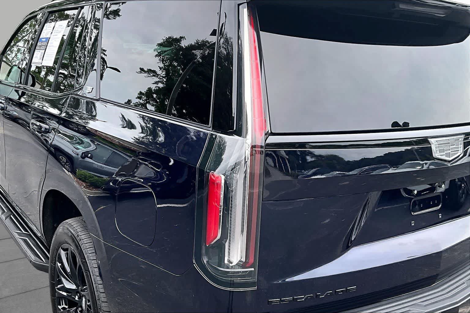 Used 2024 Cadillac Escalade Sport Platinum w/ LPO, ONYX Package AWD/4WD image 54