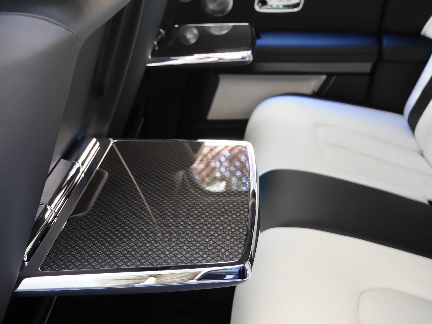 New 2026 Rolls-Royce Ghost Black Badge AWD/4WD image 28