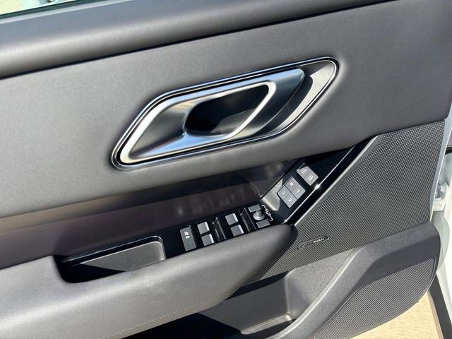 New 2026 Land Rover Range Rover Velar Dynamic SE image 12