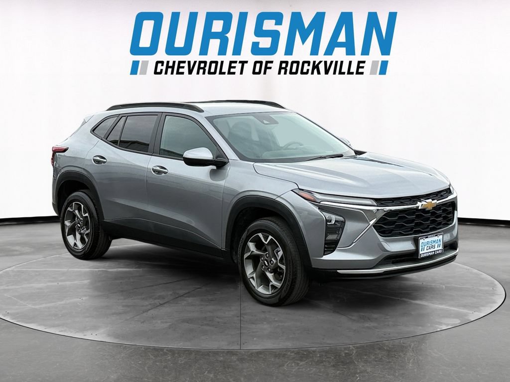 Used 2025 Chevrolet Trax LT w/ LT Convenience Package