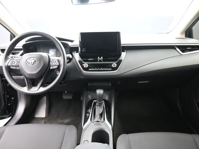 Used 2025 Toyota Corolla LE image 25