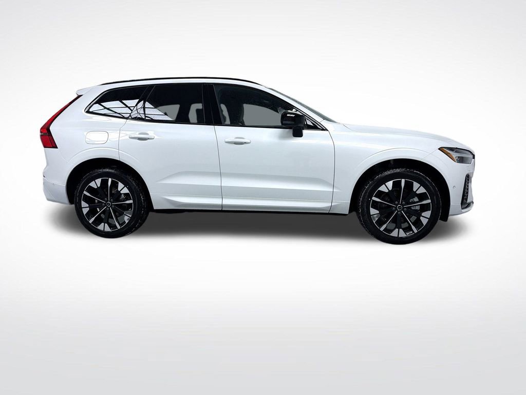 New 2026 Volvo XC60 B5 Plus w/ Protection Package Premier image 10