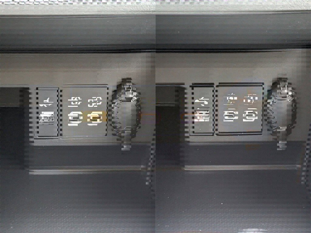 New 2026 Toyota Highlander Limited image 25