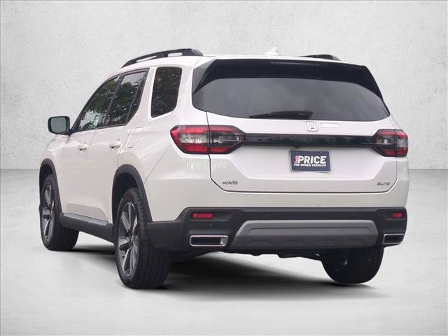 Used 2023 Honda Pilot Elite image 8