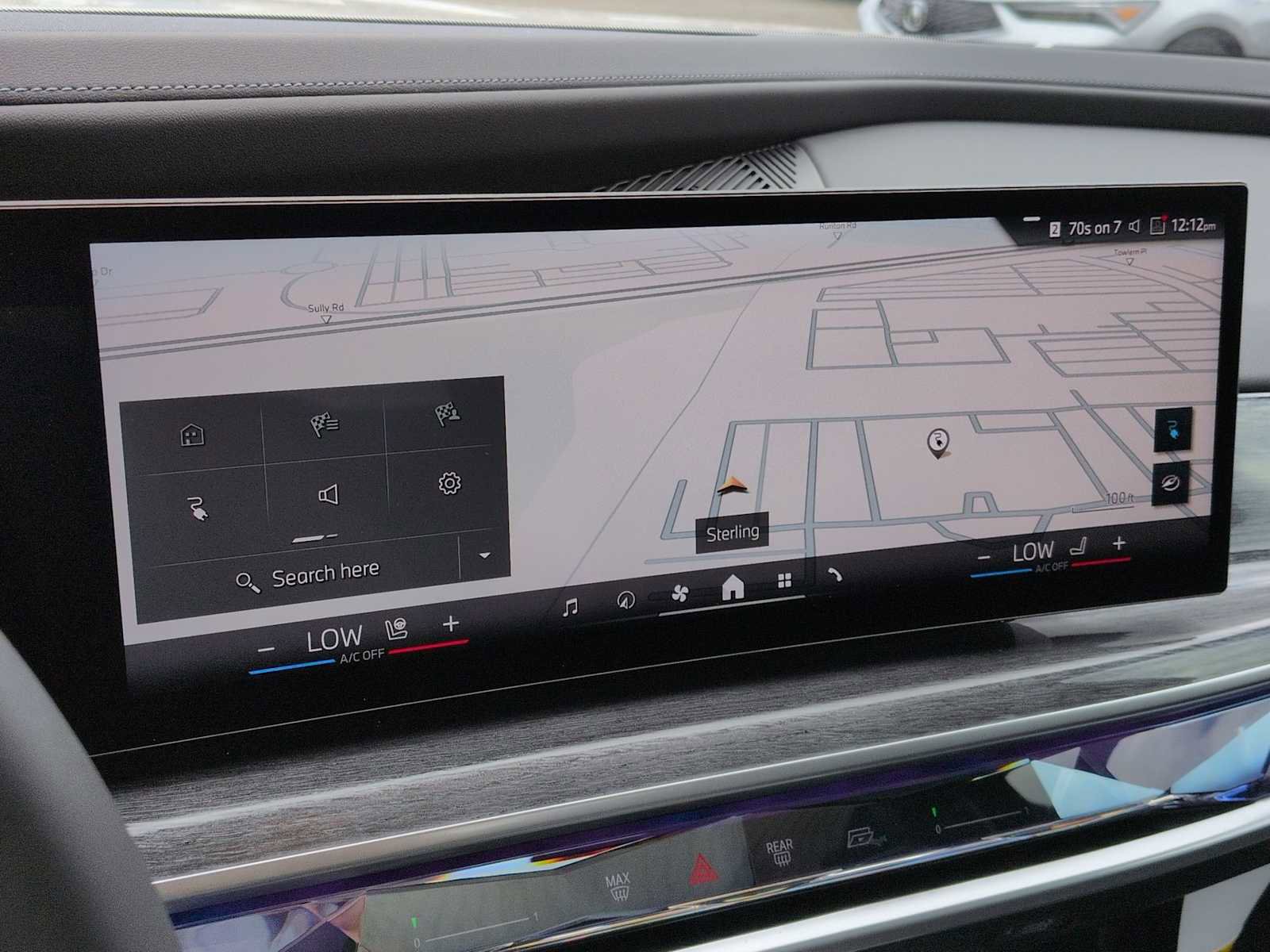 Used 2025 BMW i7 eDrive50 RWD image 31