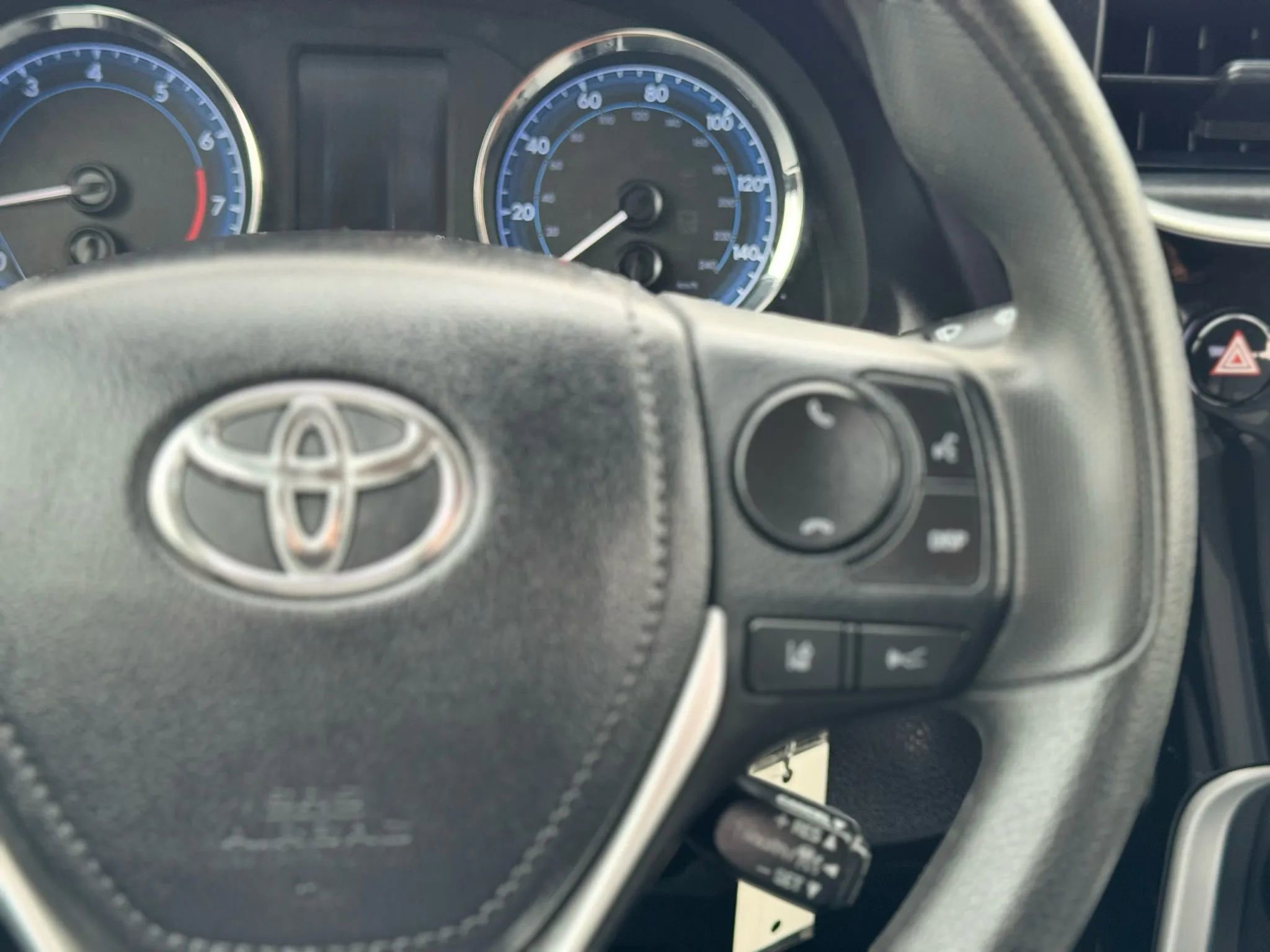 Used 2017 Toyota Corolla L FWD image 18