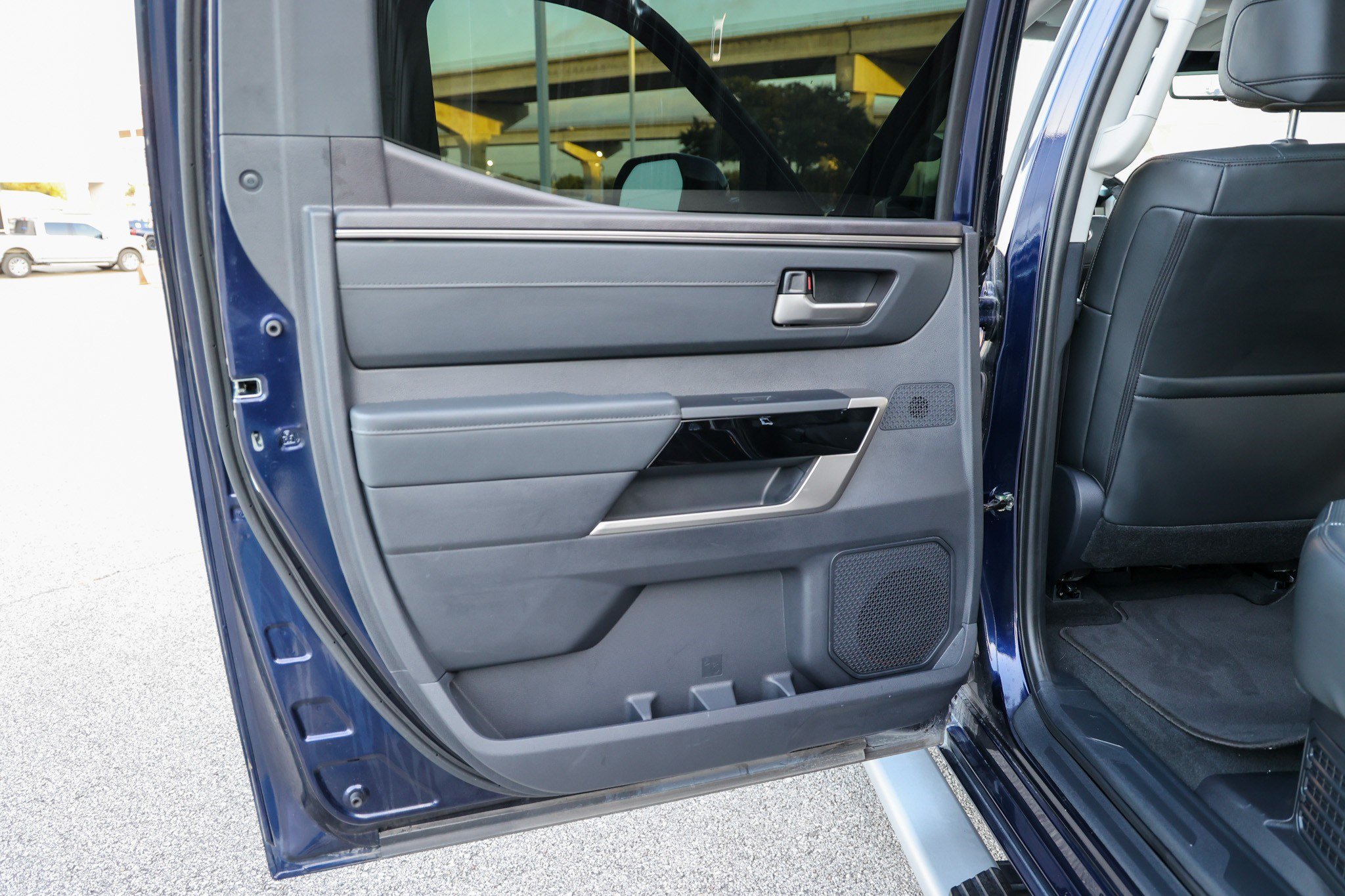 Used 2023 Toyota Tundra Limited AWD/4WD image 40