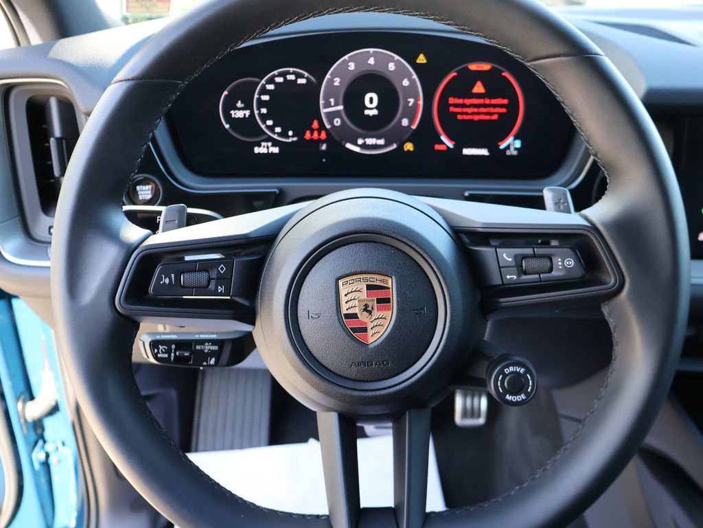 Used 2025 Porsche Cayenne S AWD/4WD image 30