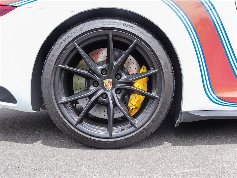 Used 2019 Porsche 911 Carrera GTS RWD image 21