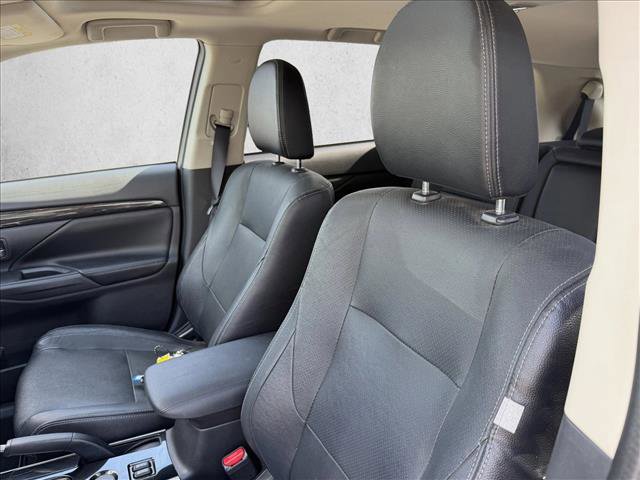 Used 2017 Mitsubishi Outlander SEL FWD image 11