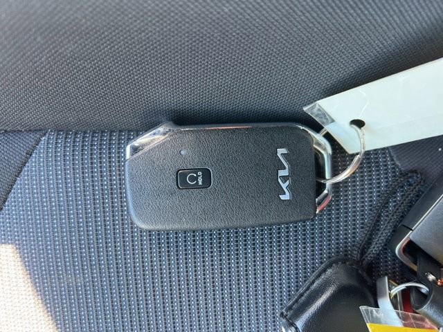 Used 2023 Kia K5 LXS image 36