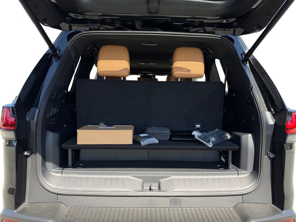 New 2026 Lexus LX 700h Luxury AWD/4WD image 10