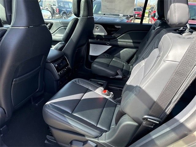 New 2025 Lincoln Aviator Reserve w/ Equipment Group 201A image 23