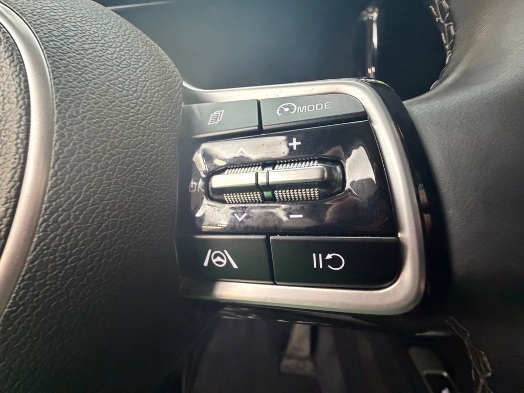 Used 2021 Kia Sorento S image 23