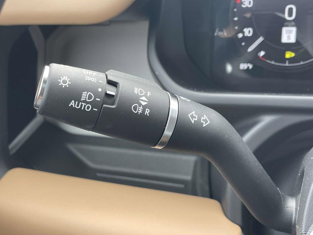 New 2026 Land Rover Defender 130 X-Dynamic SE AWD/4WD image 38