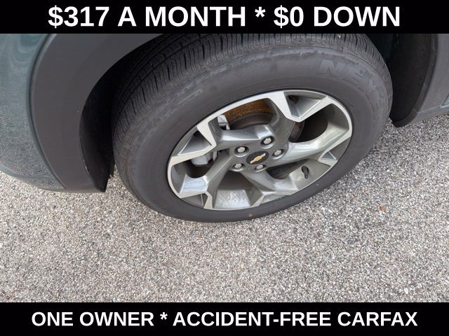 Used 2025 Chevrolet Trax LT FWD image 11
