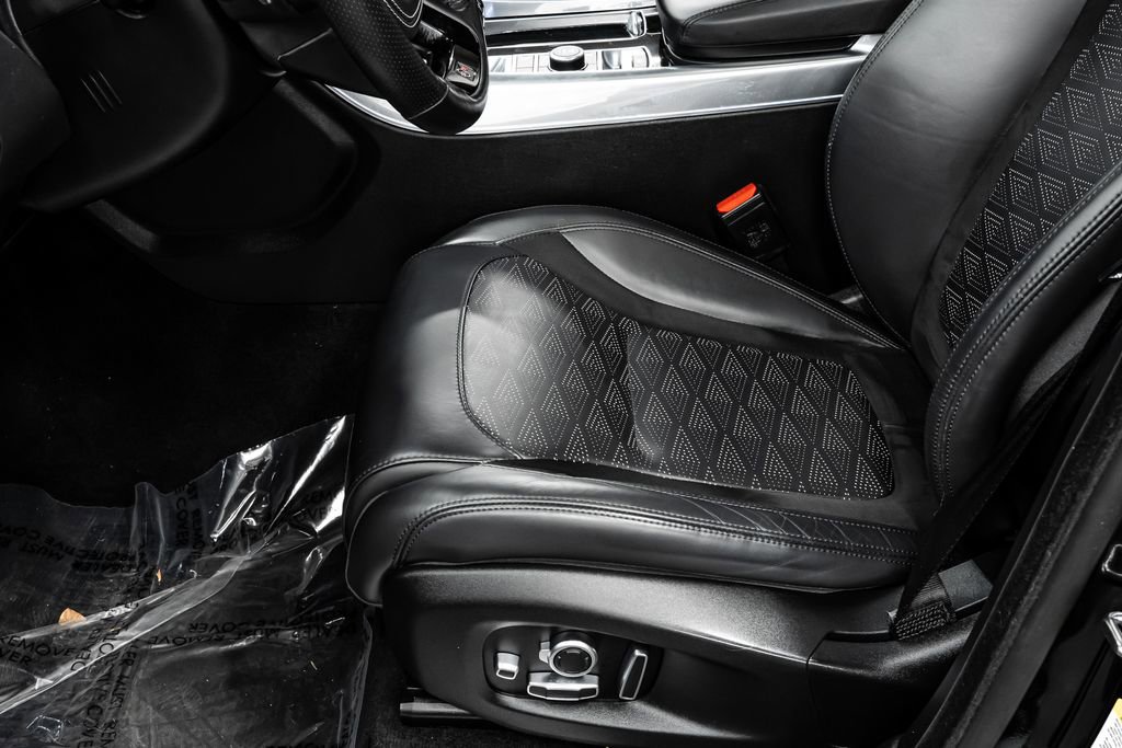 Used 2020 Land Rover Range Rover Sport SVR image 37