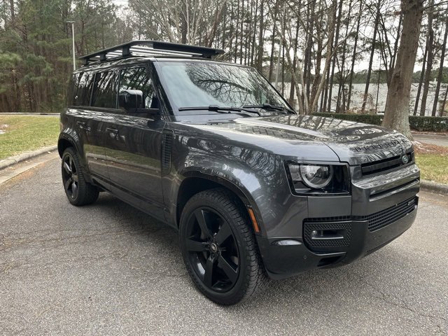 Certified 2023 Land Rover Defender 110 X-Dynamic SE image 2