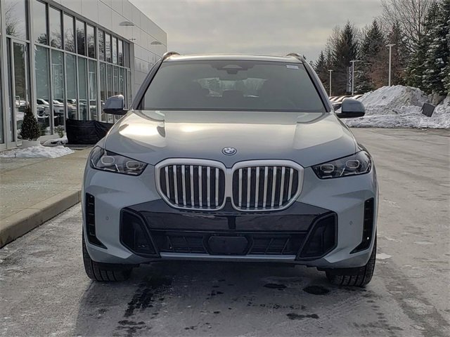 New 2026 BMW X5 xDrive50e w/ M Sport Package image 2