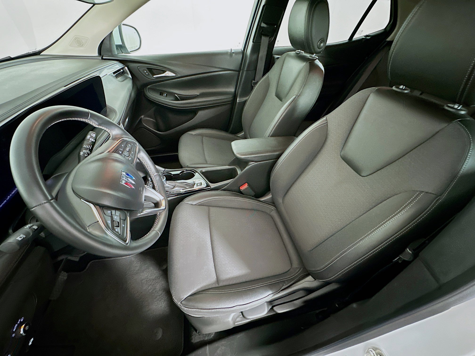 Used 2025 Buick Encore GX Preferred image 13