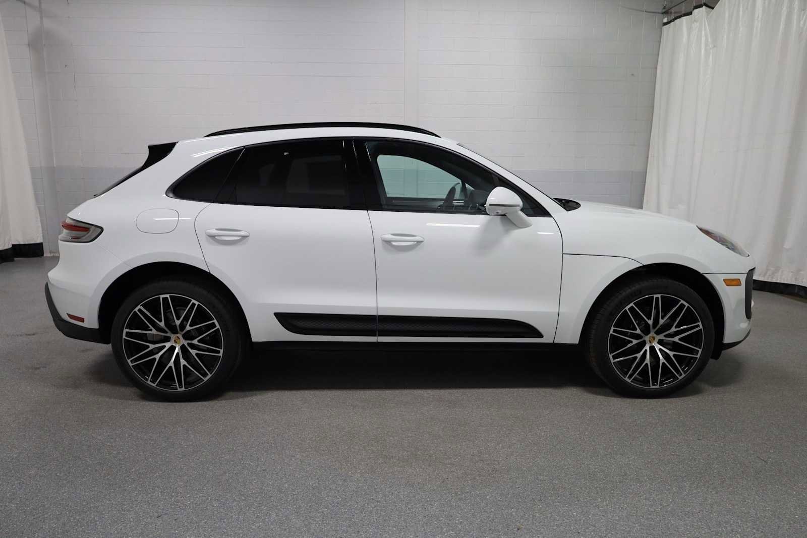 New 2026 Porsche Macan image 10