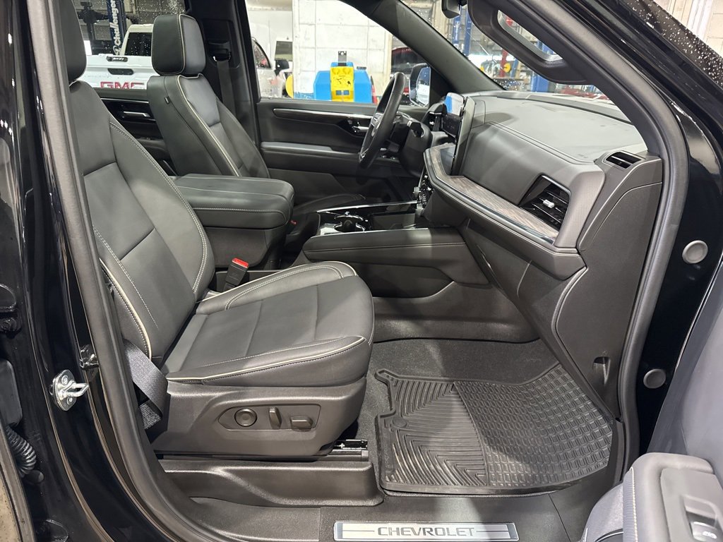 Used 2025 Chevrolet Tahoe Premier w/ Sun And Tow Package image 45