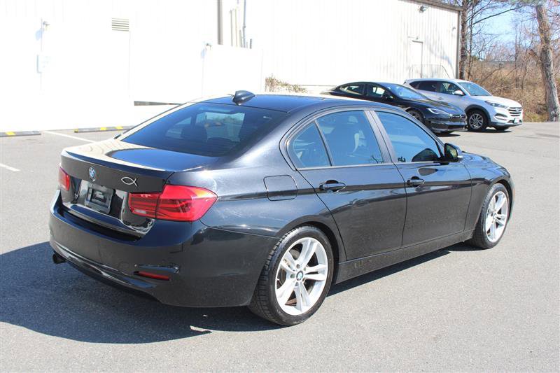 Used 2016 BMW 320i Sedan image 7