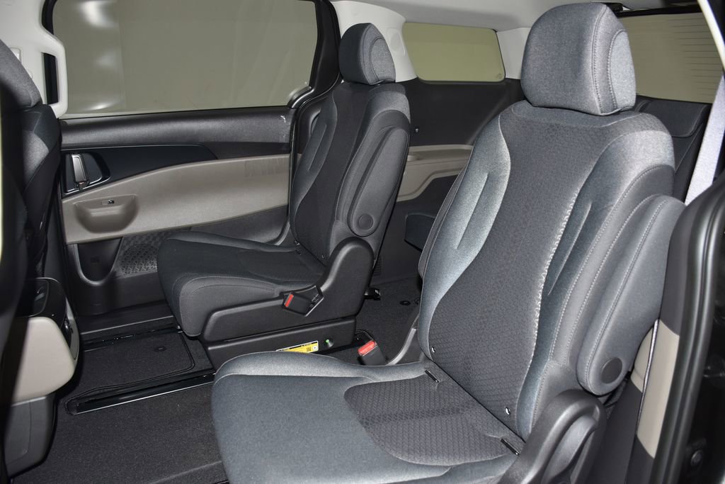 New 2026 Kia Carnival LX image 26