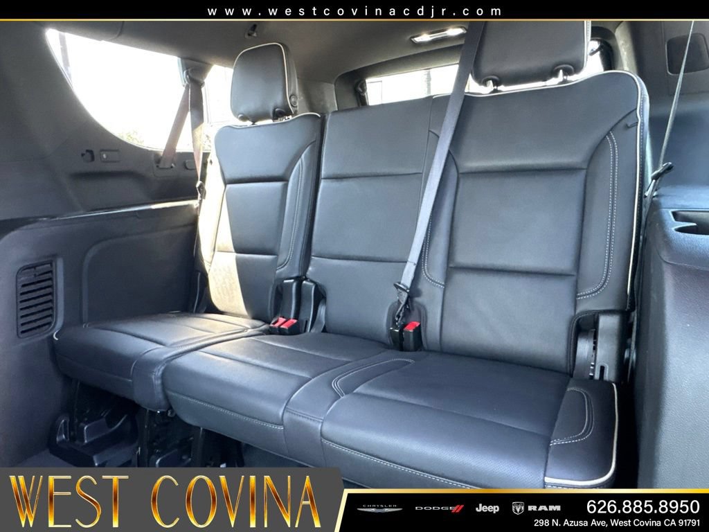 Used 2025 Chevrolet Suburban Premier AWD/4WD image 37