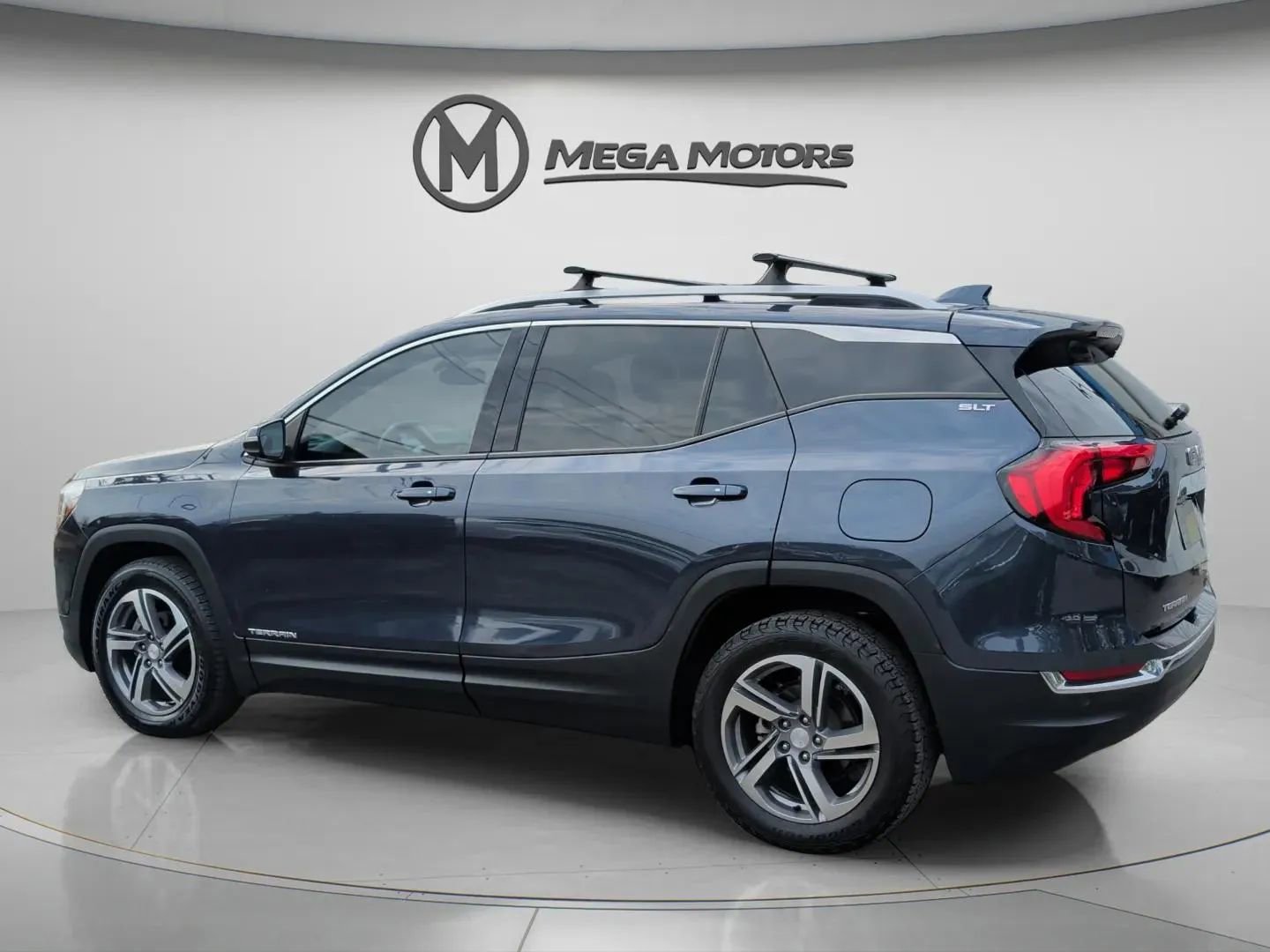 Used 2019 GMC Terrain SLT w/ Infotainment Package II image 4