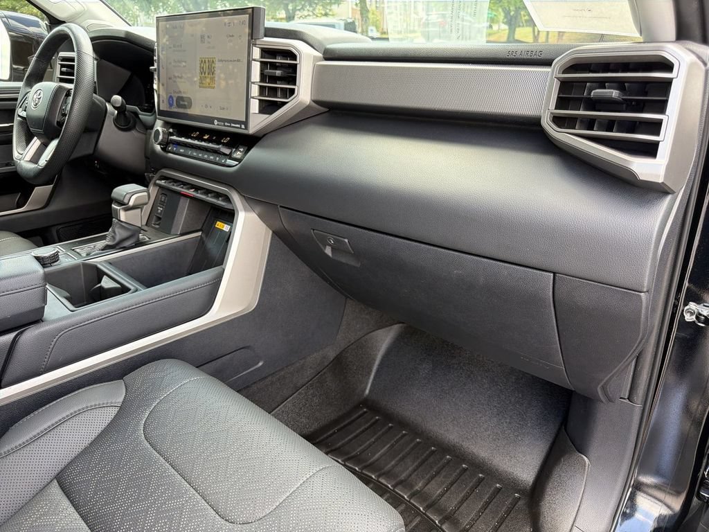 Used 2024 Toyota Tundra Limited AWD/4WD image 30