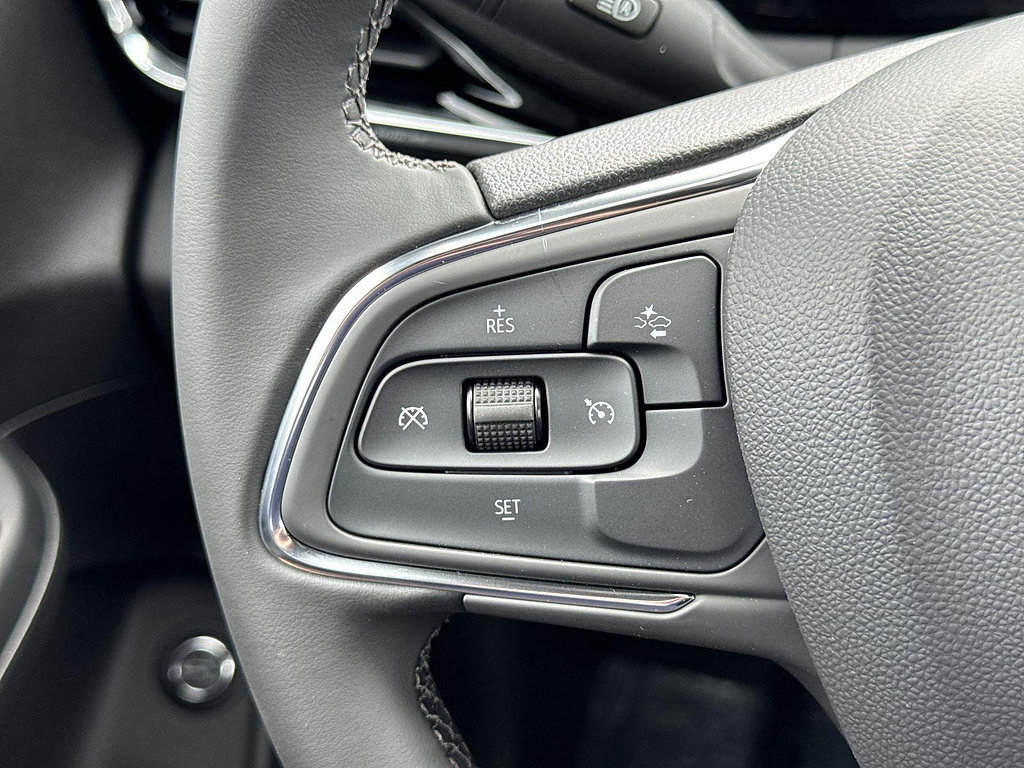 New 2026 Buick Envista Sport Touring w/ Convenience II Package FWD image 9
