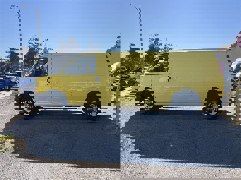 Used 2021 Chevrolet Express 2500 2500 w/ Driver Convenience Package image 4