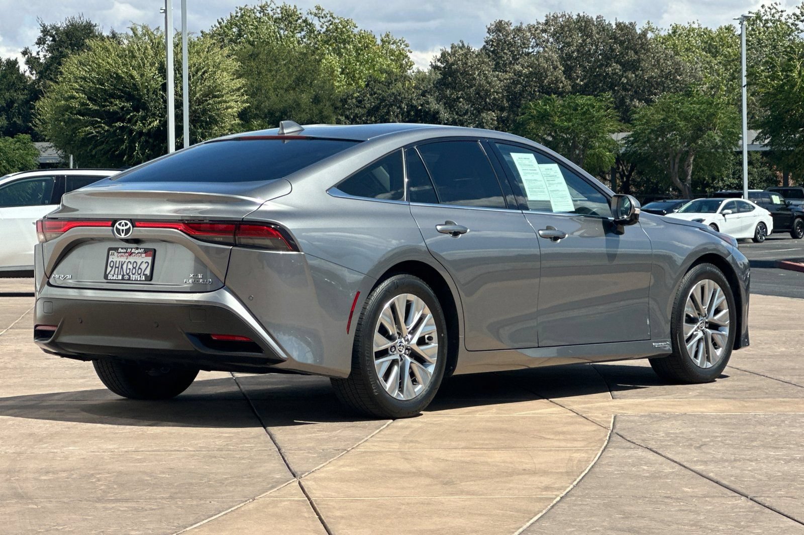 Certified 2023 Toyota Mirai w/ Advanced Technology Package RWD image 4