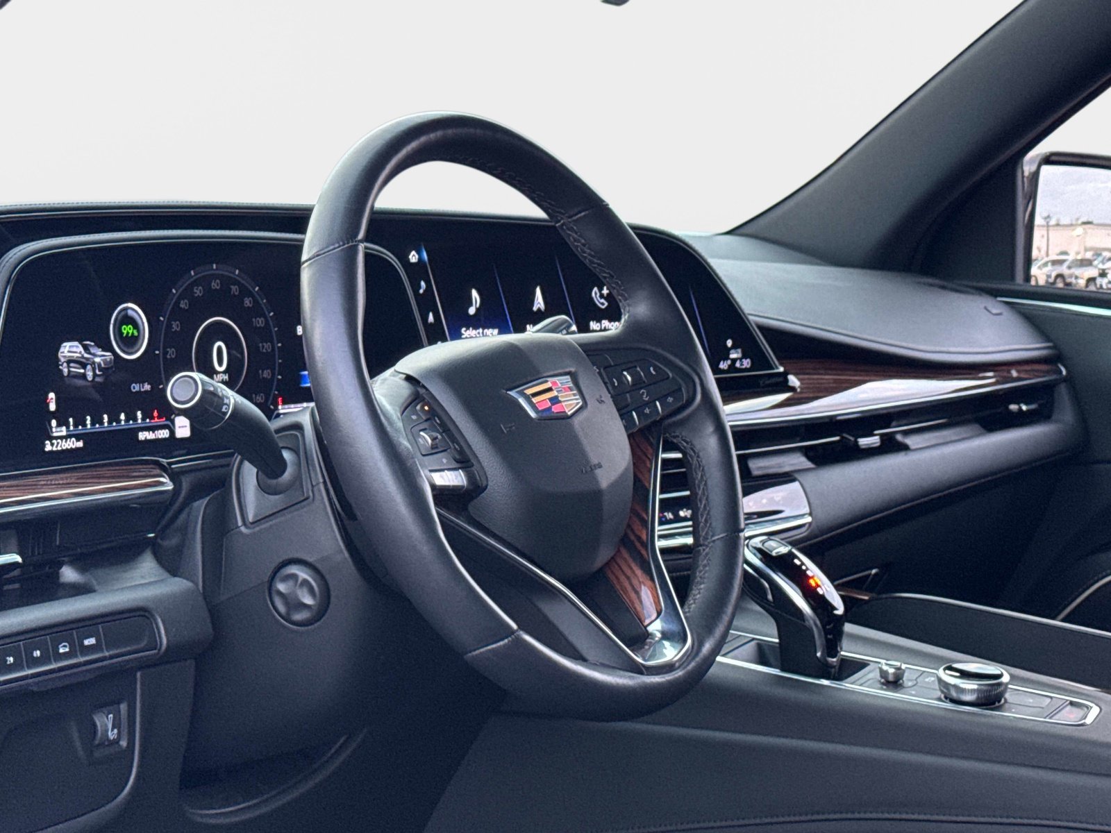 Used 2024 Cadillac Escalade Luxury image 10