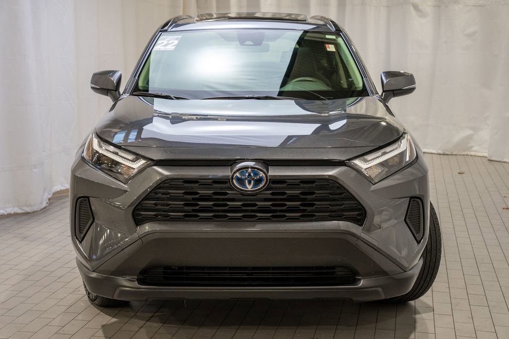 Used 2022 Toyota RAV4 XLE image 3