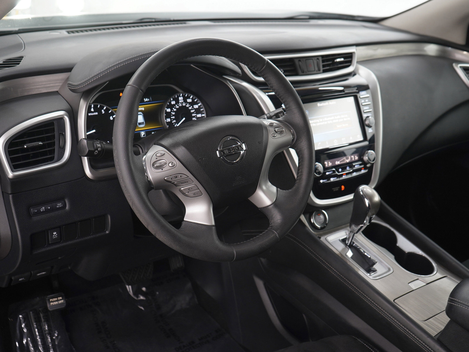 Used 2017 Nissan Murano SV image 22