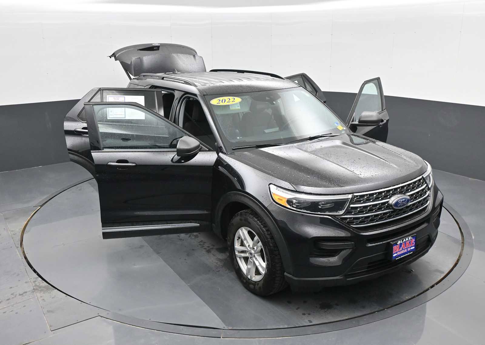 Used 2022 Ford Explorer XLT image 37