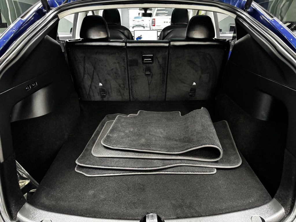 Used 2022 Tesla Model Y Long Range image 44