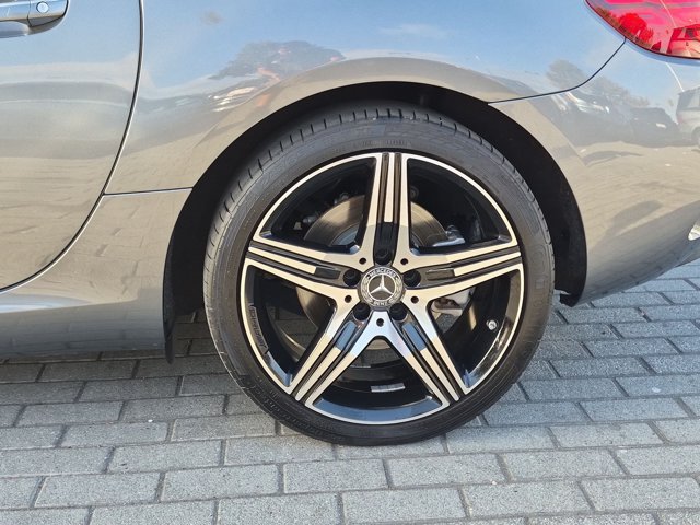 Used 2020 Mercedes-Benz SLC 300 image 21